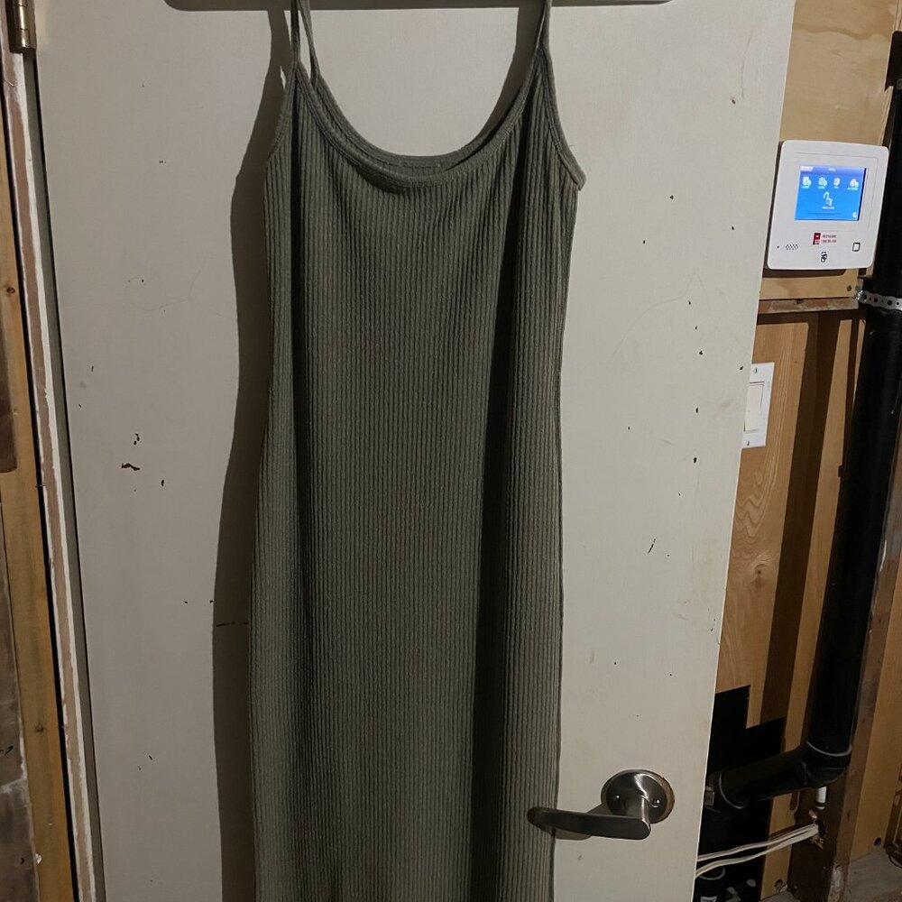 Ribbed Wilfred Free Maxi Dress (green) - Picture 3 of 3